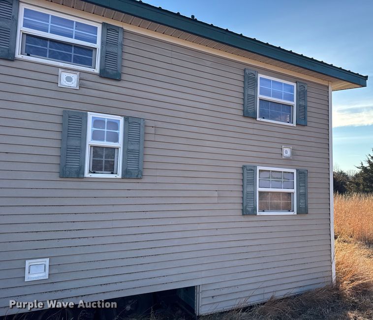 image for item FB0561 2005 FAIR Mobile cabin