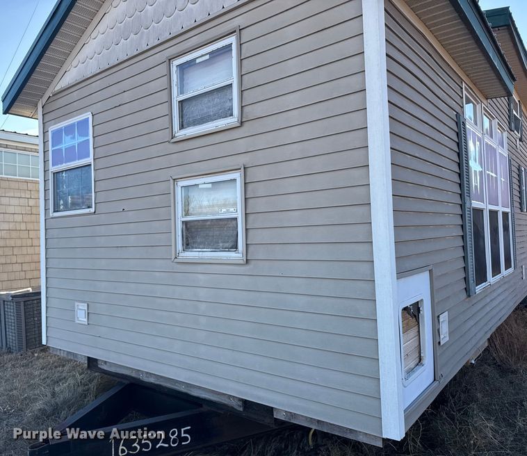 image for item FB0561 2005 FAIR Mobile cabin