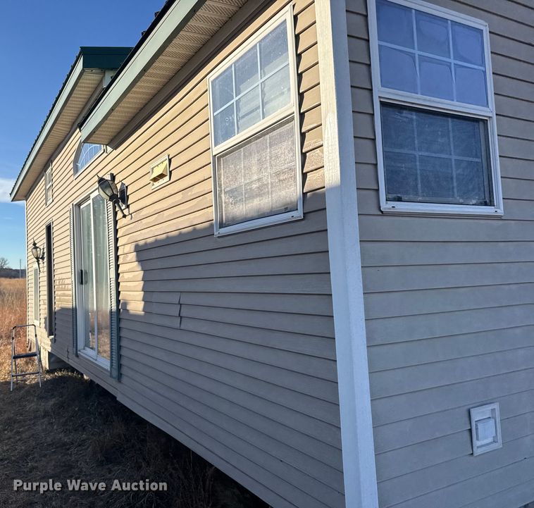 image for item FB0561 2005 FAIR Mobile cabin