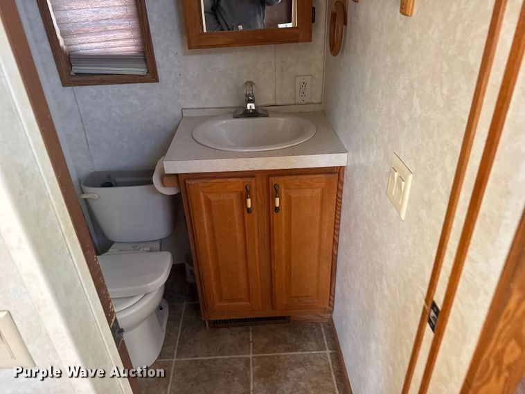 image for item FB0561 2005 FAIR Mobile cabin