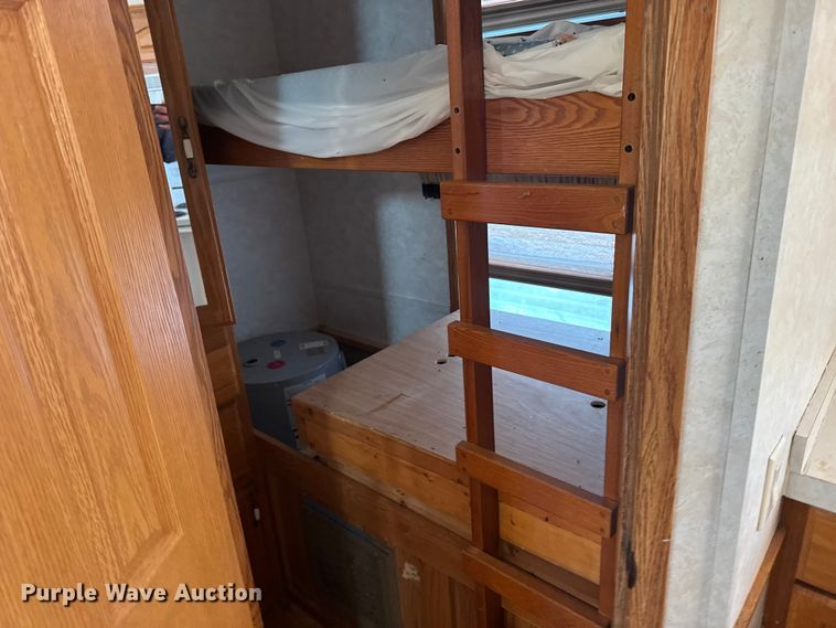 image for item FB0561 2005 FAIR Mobile cabin