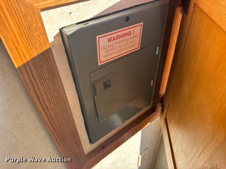 image for item FB0561 2005 FAIR Mobile cabin