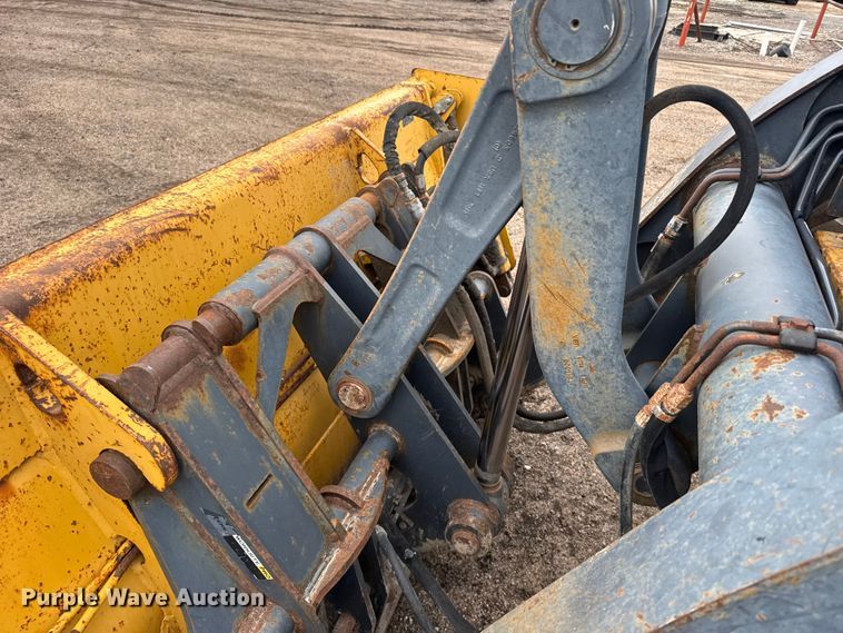 image for item FB0567 2008 John Deere 410J TC backhoe