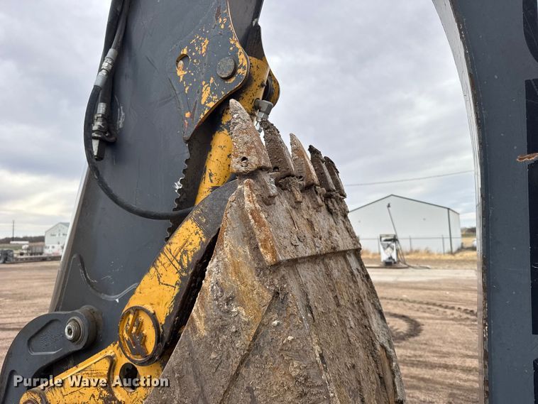 image for item FB0567 2008 John Deere 410J TC backhoe