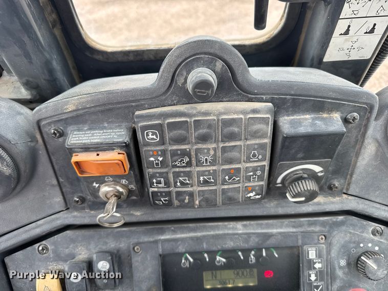 image for item FB0567 2008 John Deere 410J TC backhoe