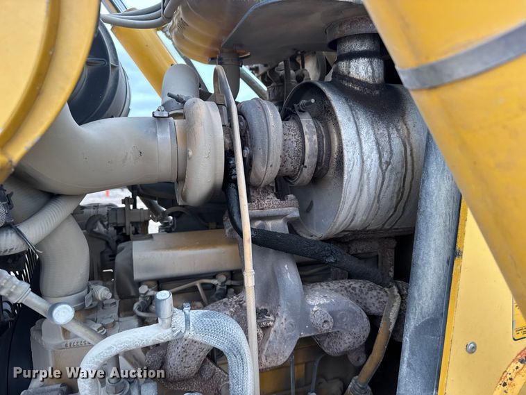 image for item FB0567 2008 John Deere 410J TC backhoe