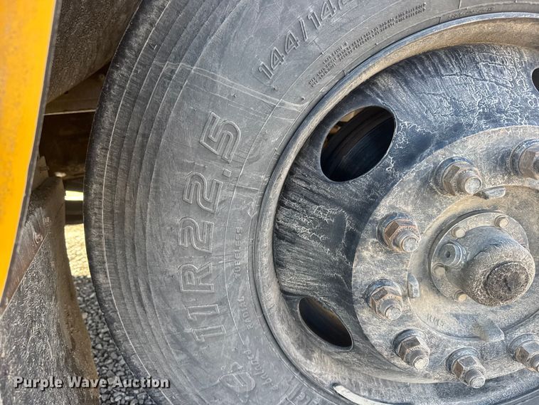 image for item FB0576 2009 Blue Bird Vision school bus