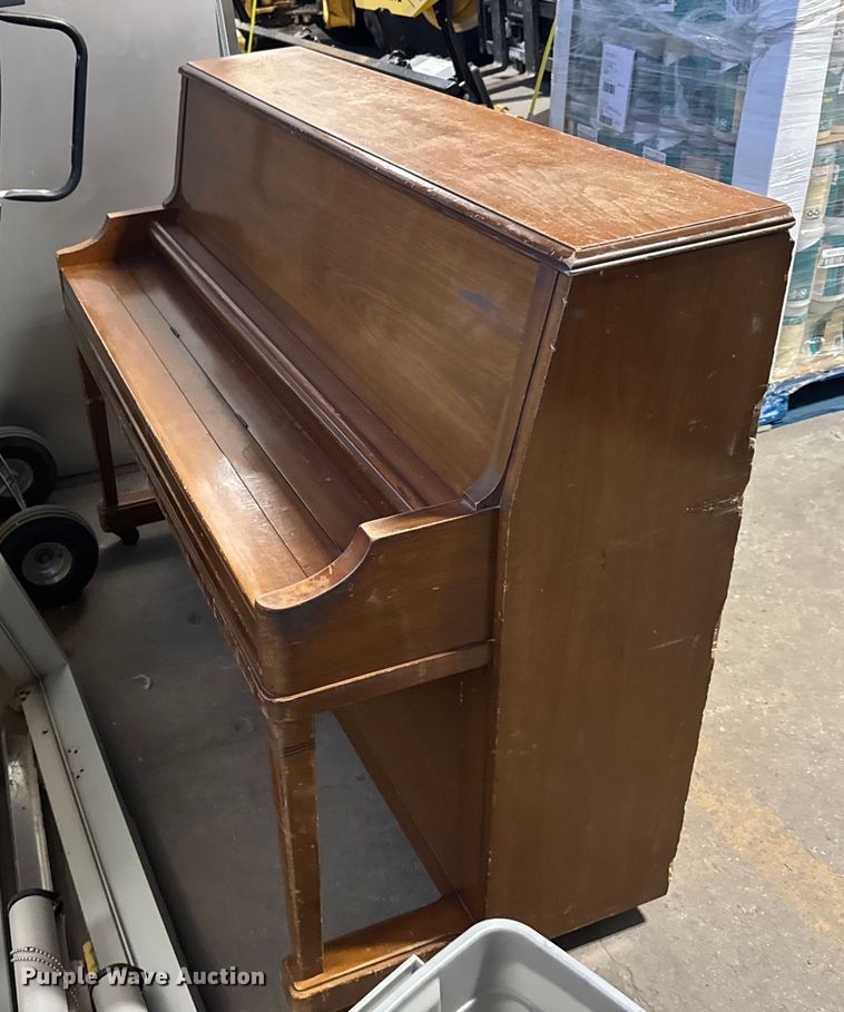 image for item FB0645 Piano