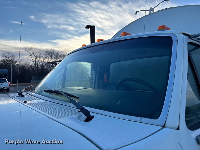 image for item FB3473 1996 Ford F800 sewer jetter truck