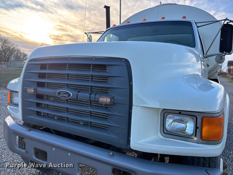 image for item FB3473 1996 Ford F800 sewer jetter truck