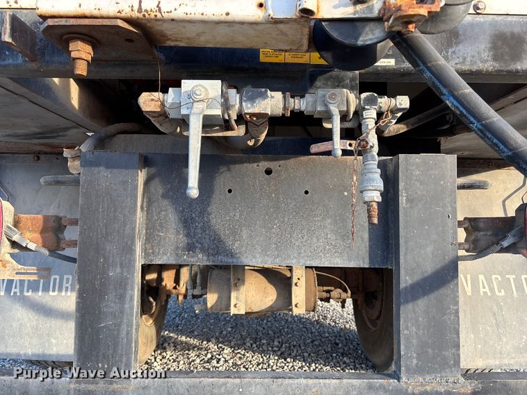 image for item FB3473 1996 Ford F800 sewer jetter truck