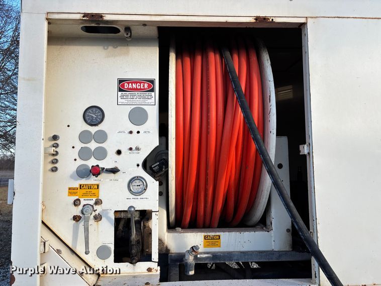 image for item FB3473 1996 Ford F800 sewer jetter truck