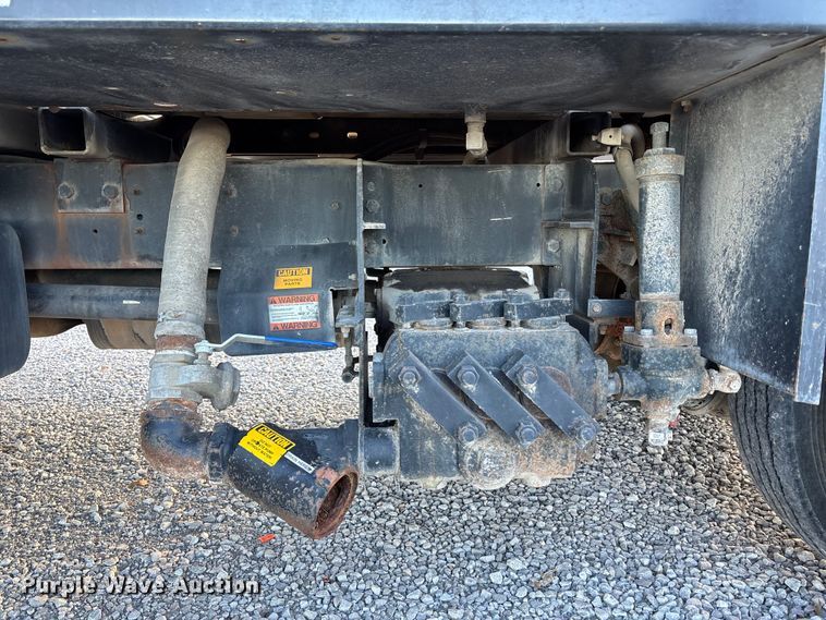 image for item FB3473 1996 Ford F800 sewer jetter truck