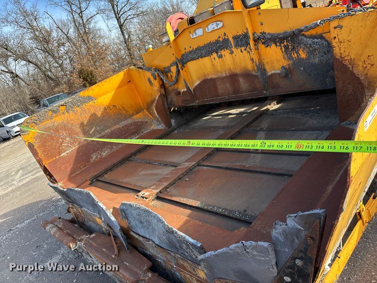 image for item FB3482 LeeBoy L8500T paver