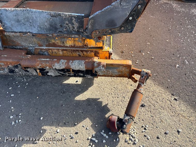 image for item FB3482 LeeBoy L8500T paver