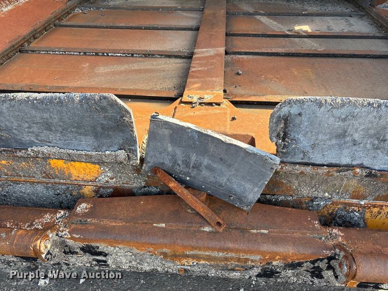 image for item FB3482 LeeBoy L8500T paver