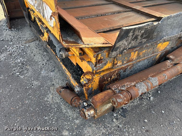 image for item FB3482 LeeBoy L8500T paver