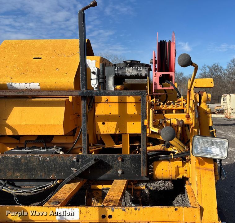 image for item FB3482 LeeBoy L8500T paver