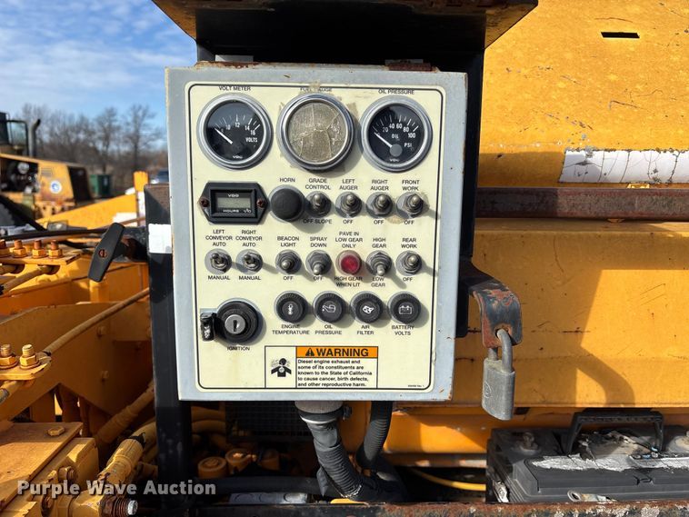 image for item FB3482 LeeBoy L8500T paver