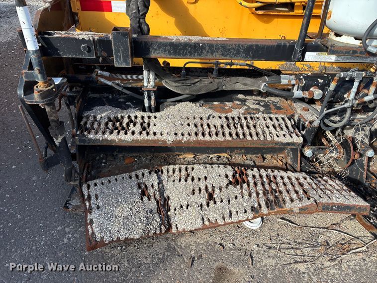 image for item FB3482 LeeBoy L8500T paver