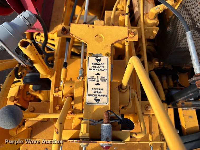 image for item FB3482 LeeBoy L8500T paver