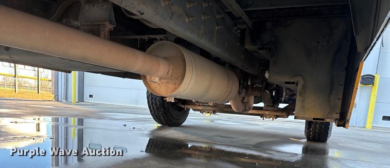 image for item FG0013 2007 Blue Bird Vision school bus