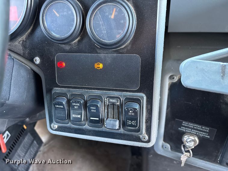 image for item FG0013 2007 Blue Bird Vision school bus