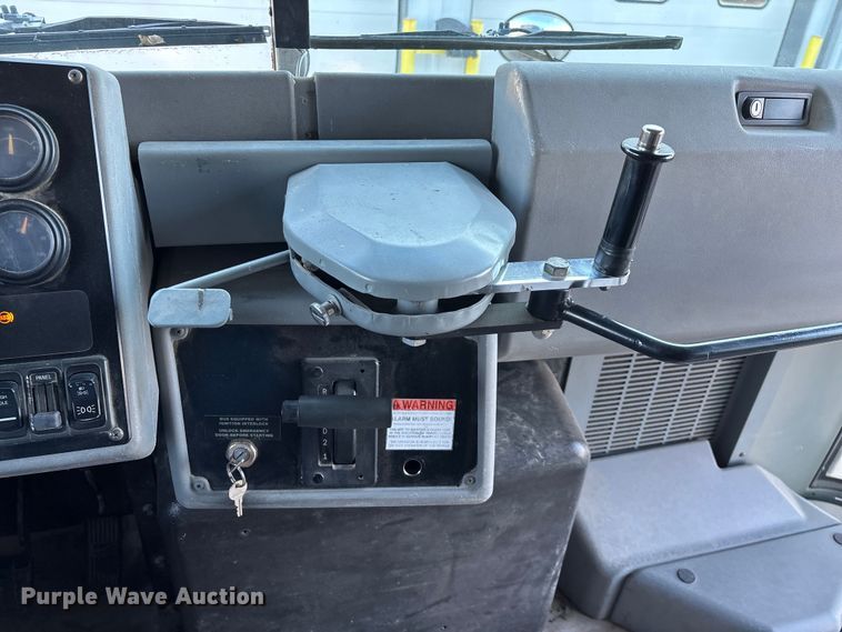 image for item FG0013 2007 Blue Bird Vision school bus