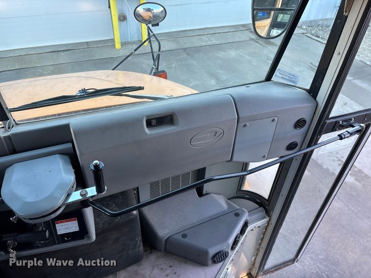 image for item FG0013 2007 Blue Bird Vision school bus