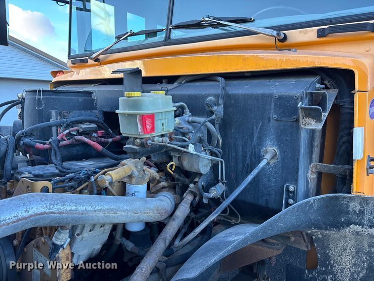 image for item FG0013 2007 Blue Bird Vision school bus