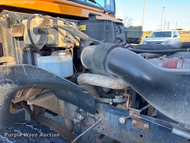 image for item FG0013 2007 Blue Bird Vision school bus