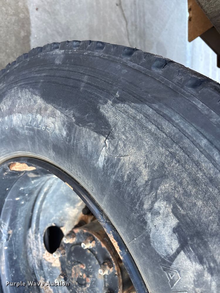 image for item FG0013 2007 Blue Bird Vision school bus