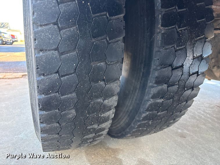 image for item FG0013 2007 Blue Bird Vision school bus