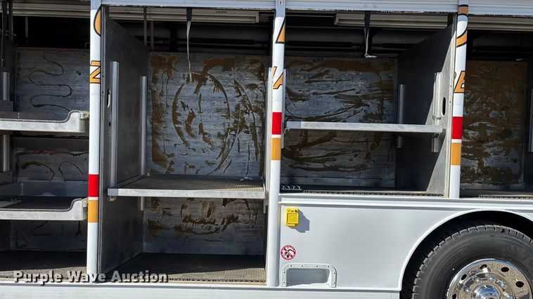 image for item FG0016 1988 Ford L8000 hazmat support truck