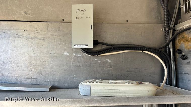 image for item FG0016 1988 Ford L8000 hazmat support truck