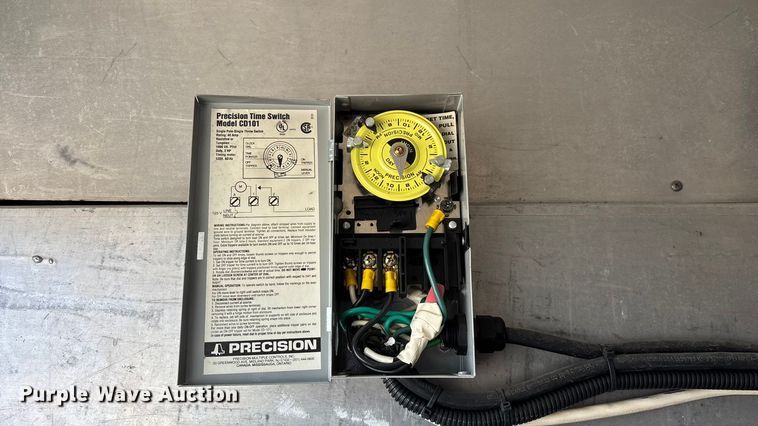 image for item FG0016 1988 Ford L8000 hazmat support truck