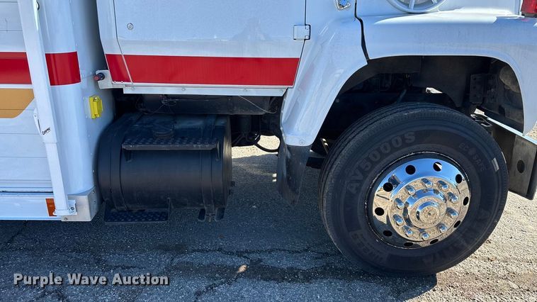 image for item FG0016 1988 Ford L8000 hazmat support truck