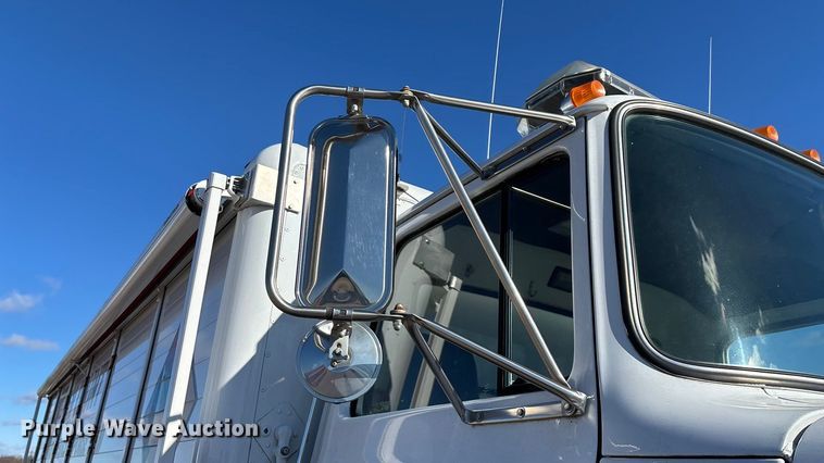 image for item FG0016 1988 Ford L8000 hazmat support truck