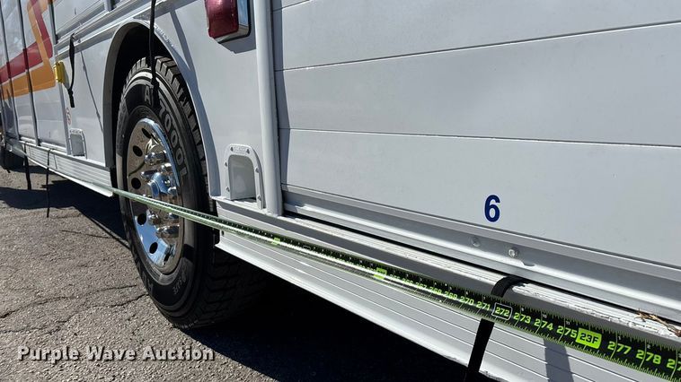 image for item FG0016 1988 Ford L8000 hazmat support truck