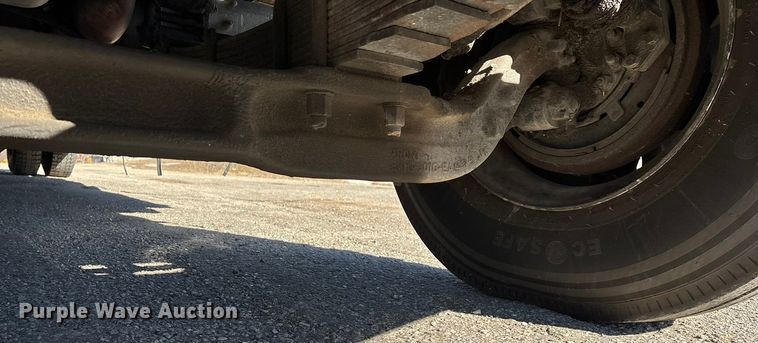 image for item FG0016 1988 Ford L8000 hazmat support truck