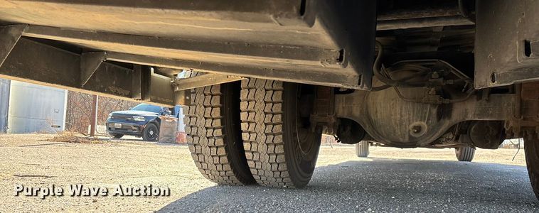 image for item FG0016 1988 Ford L8000 hazmat support truck