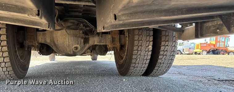 image for item FG0016 1988 Ford L8000 hazmat support truck