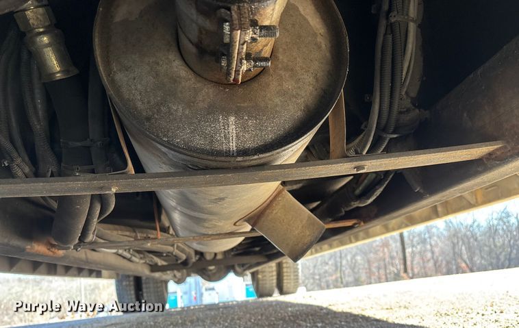 image for item FG0016 1988 Ford L8000 hazmat support truck