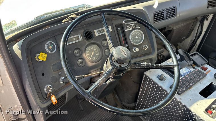 image for item FG0016 1988 Ford L8000 hazmat support truck