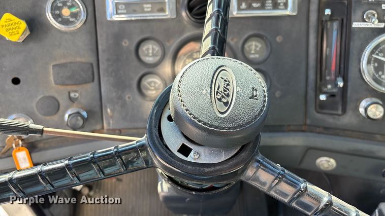 image for item FG0016 1988 Ford L8000 hazmat support truck