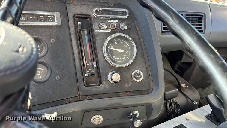 image for item FG0016 1988 Ford L8000 hazmat support truck