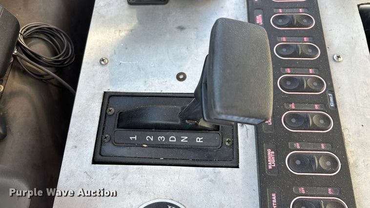 image for item FG0016 1988 Ford L8000 hazmat support truck