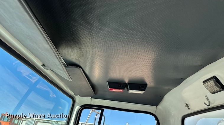 image for item FG0016 1988 Ford L8000 hazmat support truck