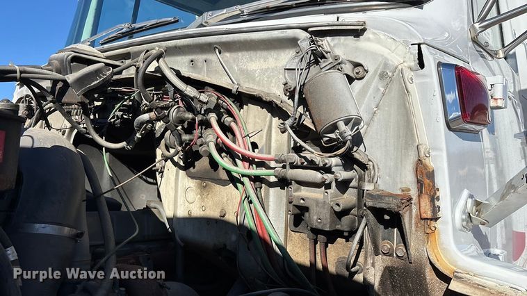 image for item FG0016 1988 Ford L8000 hazmat support truck