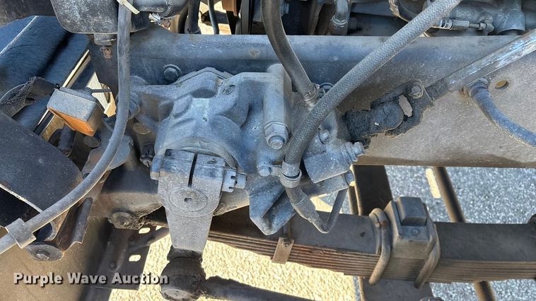 image for item FG0016 1988 Ford L8000 hazmat support truck